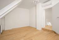 Galerie mit Wendeltreppe
