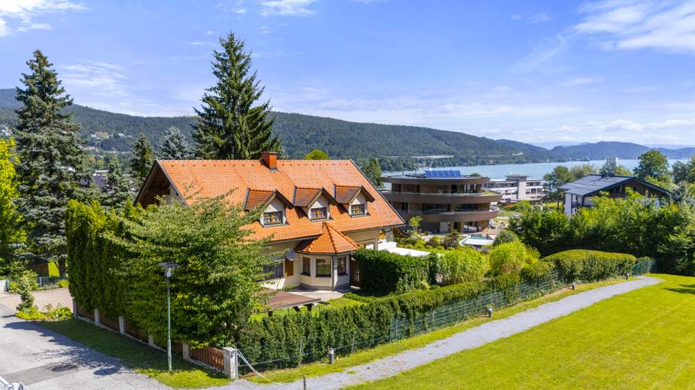 Traumhaftes Wohnhaus mit Pool in besonderer Lage