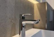 Hochwertig modernisierte Zwei-Zimmer-Wohnung mit Loggia | LEHEN