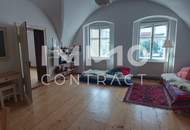 WOHN-UND GESCHÄFTSHAUS AUS DEM 16. JAHRHUNDERT IM HERZEN VON LANGENLOIS 100 m Kellerröhre, Nebengebäude, Innenhof, Geschäftslokale, usw.