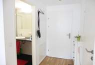 Webgasse!!! Moderne DG-Wohnung mit Klimaanlage (OHNE Möbel)