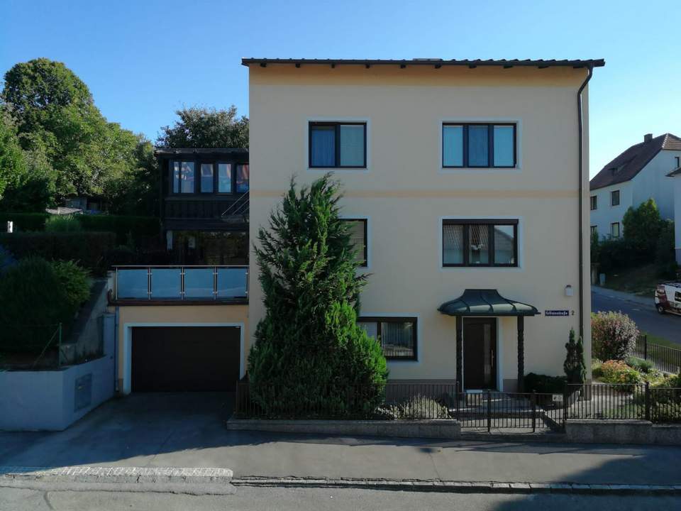 Ihr privates Wohnparadies - Stilvolles Zuhause mit Pool, Balkon, Doppelgarage &amp; 2 Wintergärten!