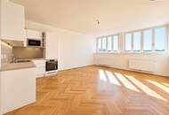 LICHT AN. ALTBAU AN. ANGEKOMMEN. – 2 Zimmer. Ganz oben. Ganz hell. Ganz schön 1050!