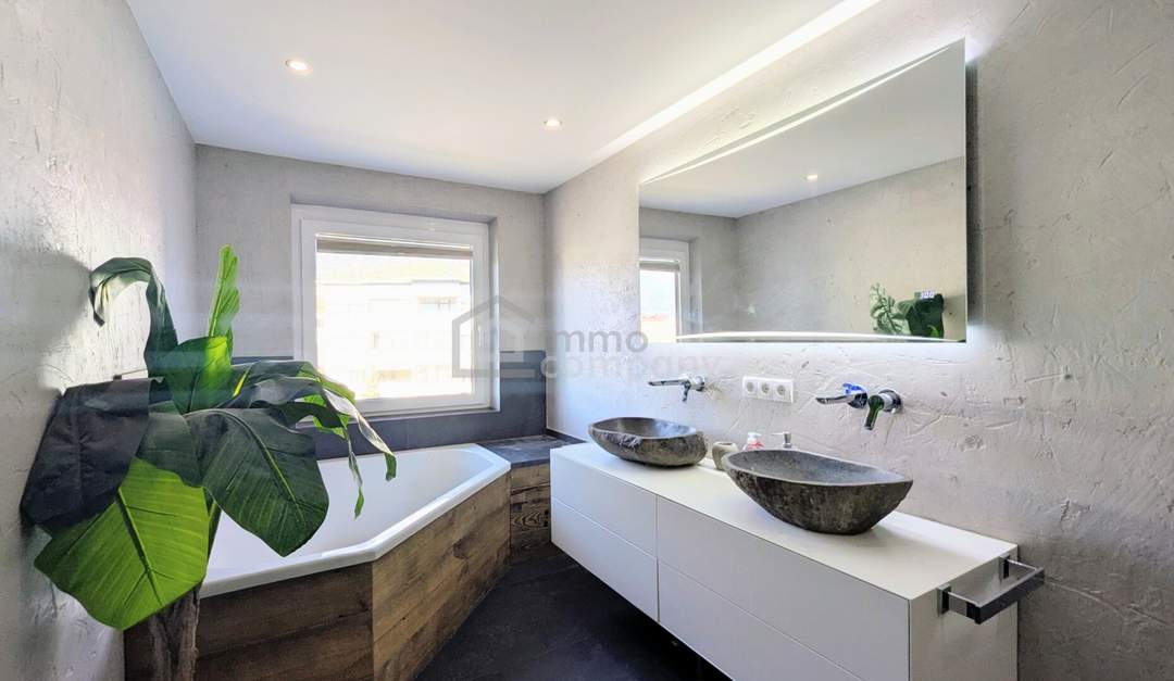 Exklusive 4-Zimmer Wohnung | 116m² Wohnfäche | Loggia mit Südwestausrichtung | moderner Einrichtung | Bergblick