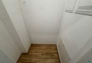 Ab sofort: Moderne 2-Zimmer-Wohnung mit Terrasse und Garten nahe U1
