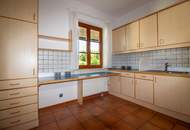 Einfamilienhaus mit Pool, Garten & Aussicht – Praxis & Mietpotential