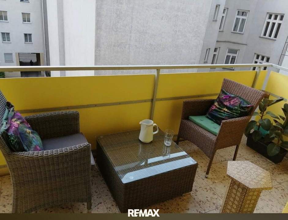 "4. Liftstock vollmöbliert mit hofseitigem Balkon!"