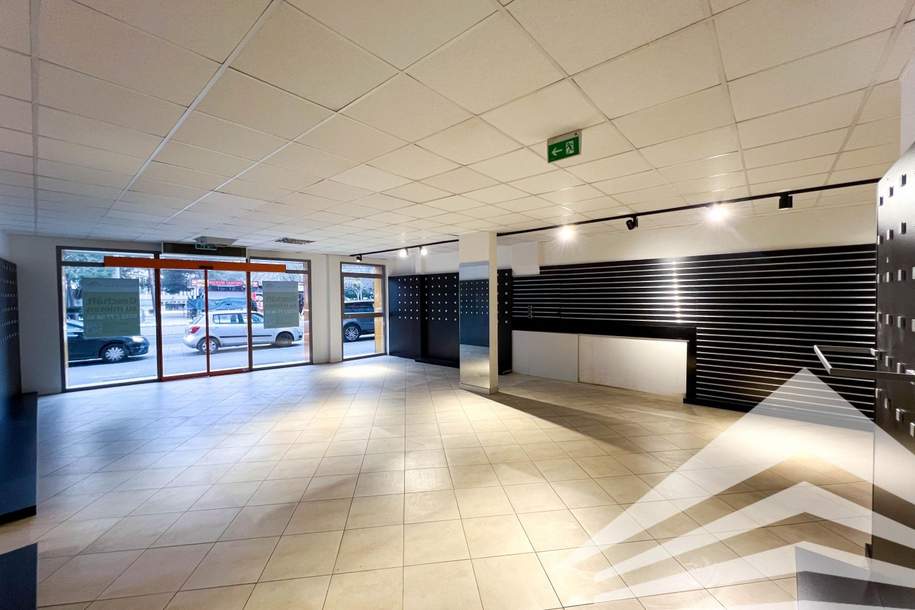 Großes Geschäftslokal mit Büromöglichkeit an der Landstrasse!, Gewerbeobjekt-miete, 13.290,00,€, 4020 Linz(Stadt)