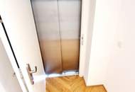 Herbstaktion! MUST HAVE für Familien! Großer Balkon + Lift direkt in die Wohnung + 4,5 Zimmer + Erdwärme + Höchste Qualität + Perfekte Raumaufteilung + Viel Privatsphäre + Blick uns Grüne!