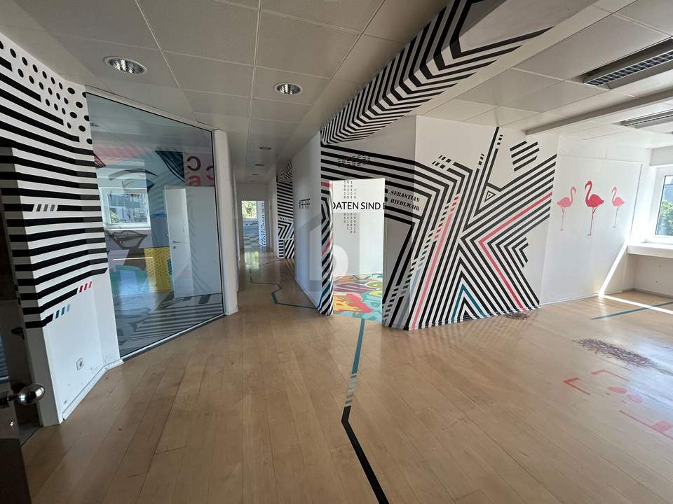 ARBEITEN IN TOP LAGE MIT AUSSICHT