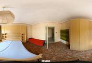sanierungsbedürftiges Haus mit Brunnen, Scheune und ausreichend Nutzflächen