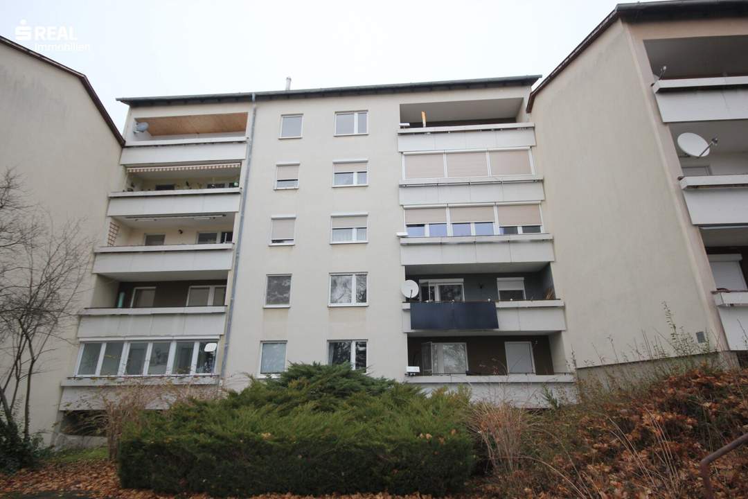 Ruhige 3-Zimmer-Wohnung mit großer Süd-Loggia und Weitblick