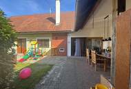 Romantischer, modernisierter &amp; exklusiver Vierkanthof mit ebenem Grundstück ideal für Selbstversorger!