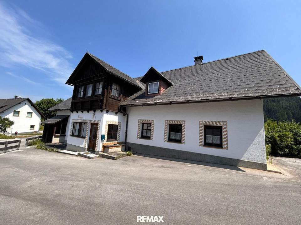 Haus mit genehmigten Umbauplänen für 4 Wohnungen