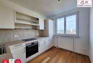 Erstbezug nach hochwertiger Sanierung, Ewe-Küche, Loggia, 7.Liftstock mit Ausblick