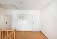 Gepflegtes Einfamilienhaus mit Pool und schönem Garten