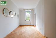 Stilvoll kernsanierte Altbauwohnung beim Servitenviertel mit Design-en-Suite-Badezimmer und Hof-Balkon-Option!