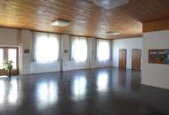 Viel Platz, viele Möglichkeiten, großes Grundstück!