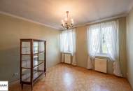Bastiengasse 15: 3-Zimmer-DG-Wohnung mit separater Küche & gemütlicher, sonniger Terrasse