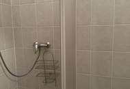 Renovierungsbedürftige Gewerbefläche mit eigenem Garten!
