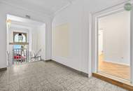 Wohnen & Behandeln – vielseitige elegant-sanierte Altbauwohnung | ERSTBEZUG