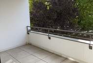 2 Zimmer & Balkon & Garage