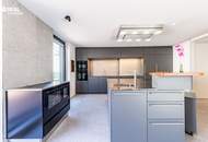 Luxuriöser DG-Wohntraum: 216 m², 3 Zimmer, Balkon &amp; 2 Terrassen