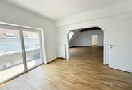 1080! UNBEFRISTET! 5 ZIMMER ! Schönes und frisch saniertes DG mit Balkon!
