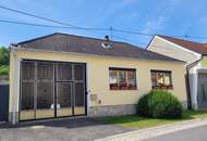 Gepflegter Landhaus-Bungalow mit Innenhof, Nebengebäude u. Stadl