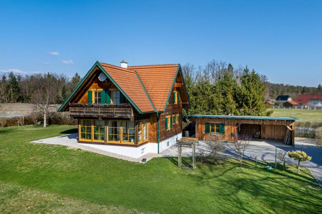 Einfamilienhaus mit Doppelgarage, Werkstätte und ausgebautem Keller