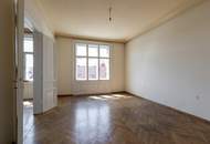 Südseitiger Altbau mit schönem Ausblick! Sanierungsbedürftige 3,5-Zimmer-Wohnung im 3. Stock