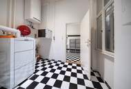 LÄSST JEDES ALTBAU-LIEBHABER-HERZ HÖHER SCHLAGEN: Gesamte BELETAGE mit über 200 qm in Bennogasse!
