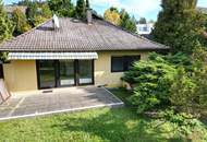 Sonniger Bungalow mit südseitigem Garten inkl. Fernsicht & Pool | neue Einbauküche | Klima | voll unterkellert