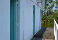 Das Leben genießen - direkt am Wasser! Badehaus mit Seezugang und Bootsanlegestelle!