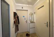 Single-Wohnung mit Schlafnische und Gemeinschaftsdachterrasse direkt beim Karlsplatz!