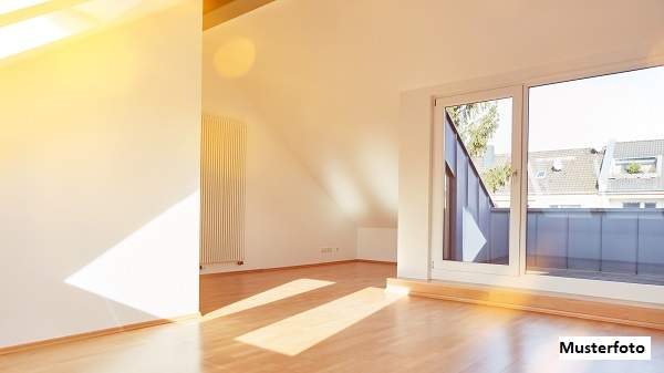 Großzügiges Wohnen im Dachgeschoss