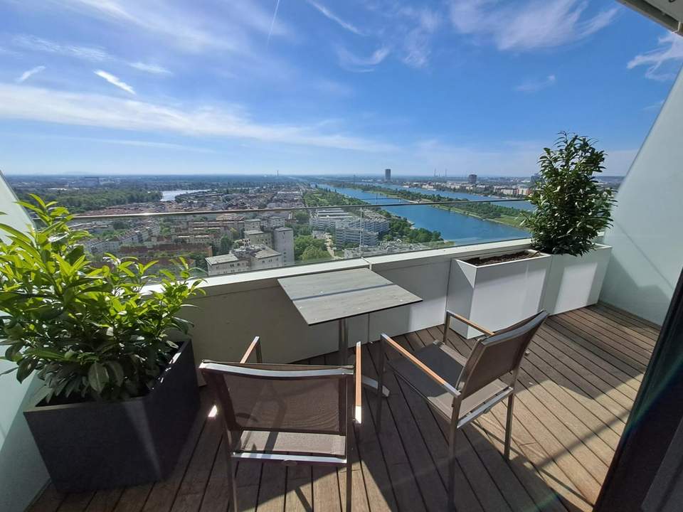 EXKLUSIVES WOHNEN MIT GRANDIOSEM AUSBLICK