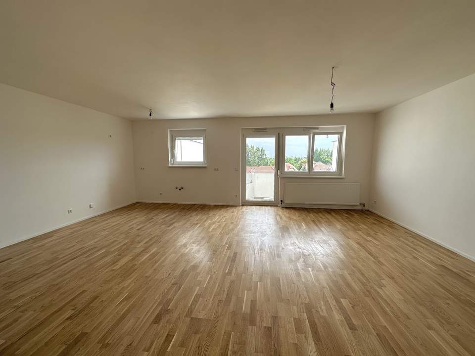 Top-sanierte 4-Zimmer Wohnung mit Balkon