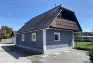 Tolles Mietwohnhaus mit Nebengebäude und Gartenhütte samt Sitzlaube an einer Sackgasse.