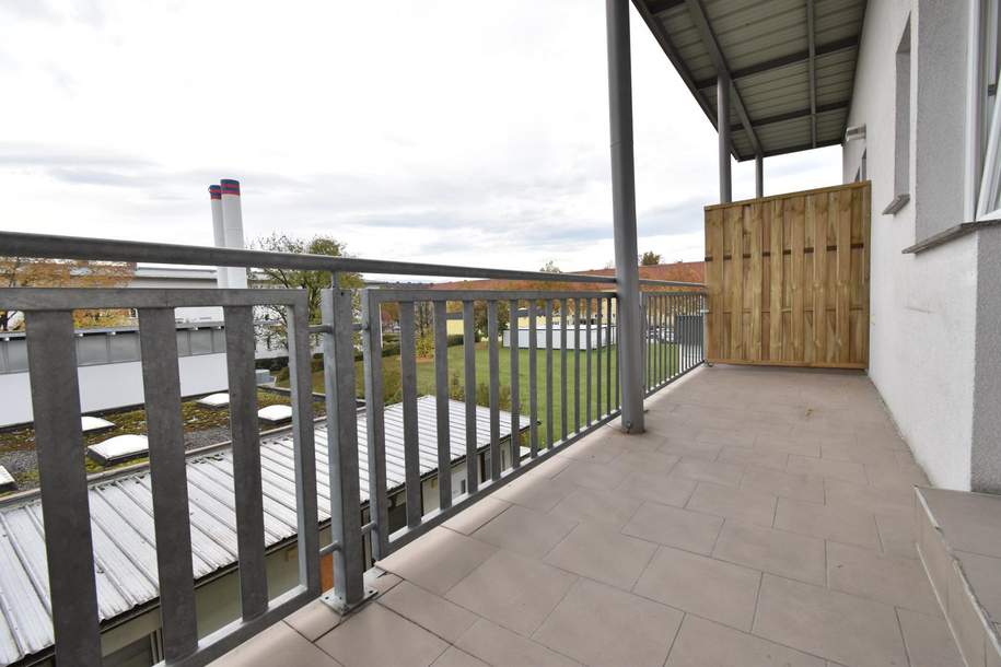 Gepflegtes Mini-Apartment mit Badezimmer und Balkon in zentraler Lage - Zimmer 14! Nähe BMW, SKF!!!, Wohnung-kauf, 36.366,€, 4400 Steyr(Stadt)