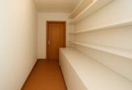 Exklusiver Bungalow mit Pool auf großem Grund!