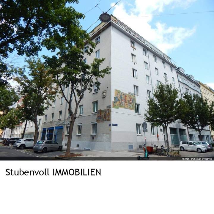 Helle und ruhige sanierte Wohnung mit Parkblick