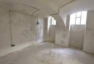 Frisch sanierte 2-Zimmer-Wohnung mit sensationellen 33 m² zusätzlicher Lagerfläche! + Beste Infrastruktur + Traumhaftes Altbauhaus + Jetzt zugreifen!