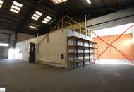 Vielseitige Industrie- / Werks- oder Lagerhalle mit 2 abgetrennten Bereichen und Galerie