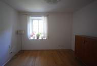 Wunderschöne 3-Zi-Wohnung in historischem Gebäude mit Balkon und Blick ins Grüne