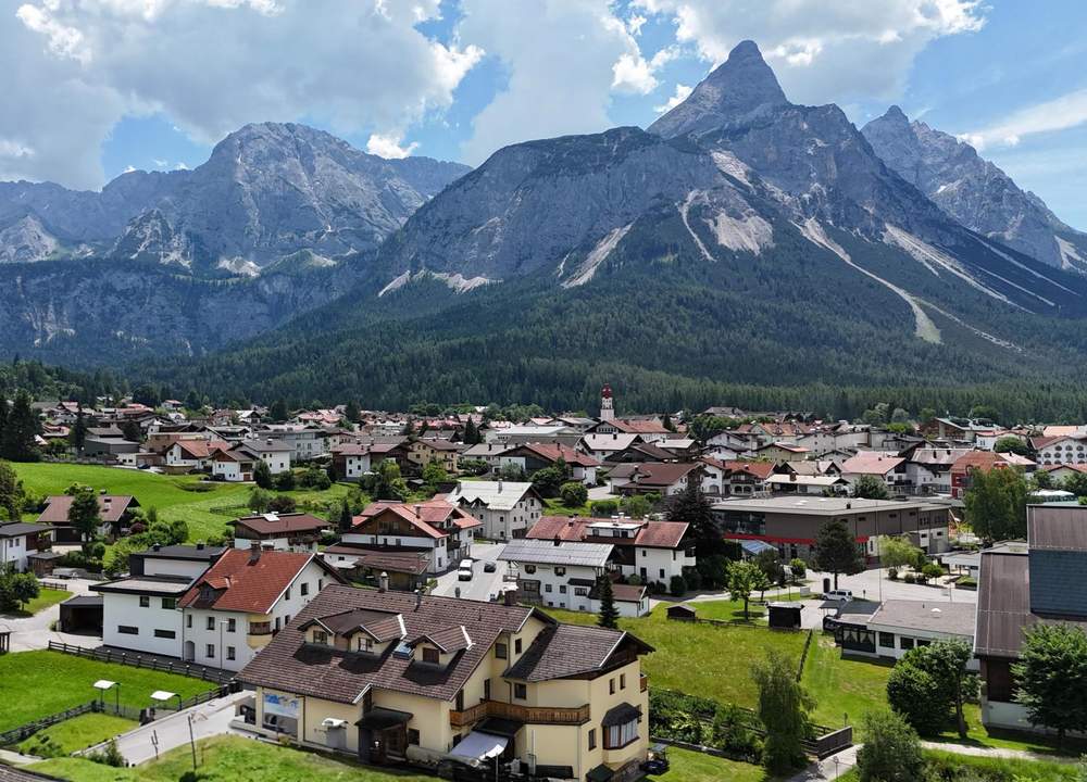 Toplage und Tradition: Charmantes, voll ausgestattetes Hoteljuwel unter der Zugspitze - Ehrwald!