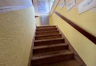 Großzügiges Wohnhaus auf großem Grundstück in idyllischer Lage! Sanierungsbedürftig!