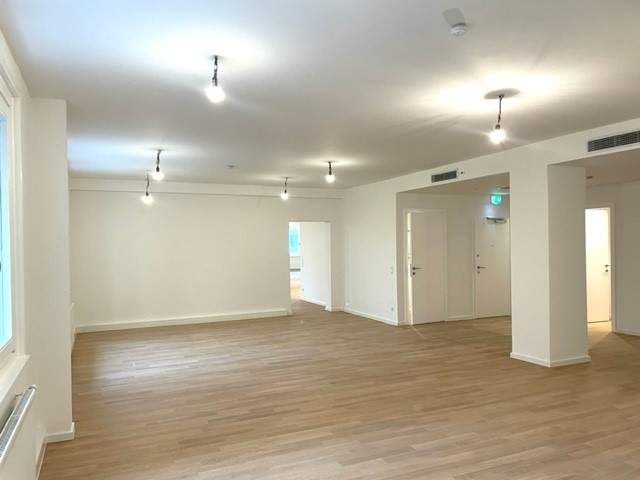 Urbaner Workspace mit Park-Flair: Modernes Büro in Bestlage des 3. Bezirks