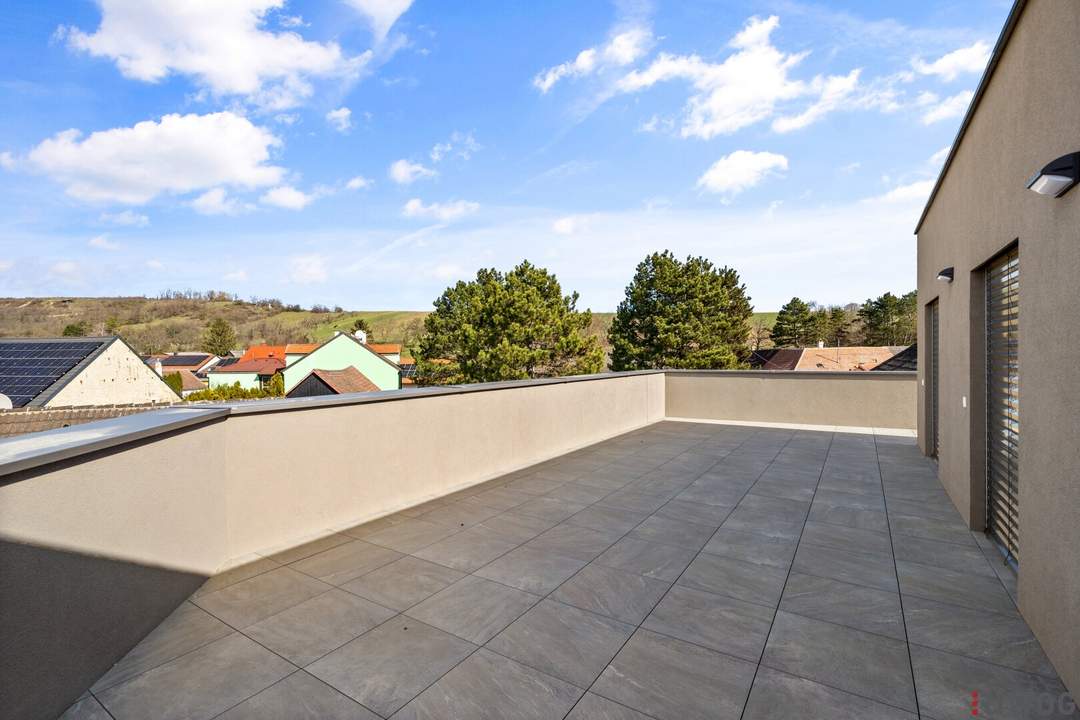 Wohlfühloase Nähe Wien - Living Weinviertel I Herbst-Special: Stellplatz gratis dazu I Luxus-DG mit rund 140m² Terrasse / Loggia I Wolkersdorf und Gerasdorf