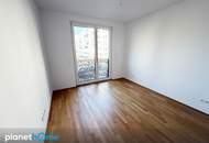 Topwohnung mit großem Balkon – neuwertig, stilvoll, mit Garage – Raumwunder